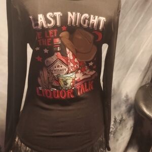 Size Medium women's No Boundaries long sleeve shirt